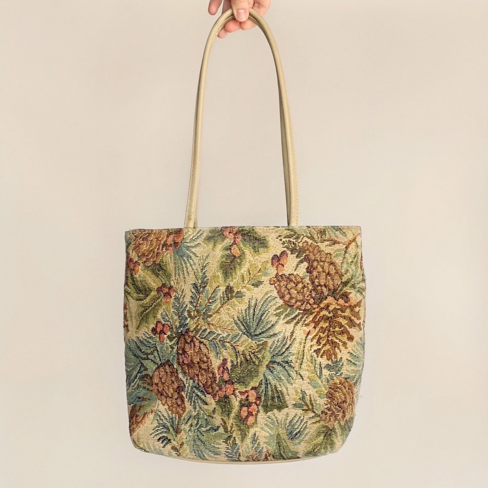 "Grandma Couch" Floral Tapestry Carpet Purse!
